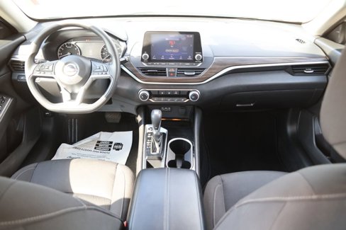 Used 2024 Nissan Altima 2.5 SV image 7