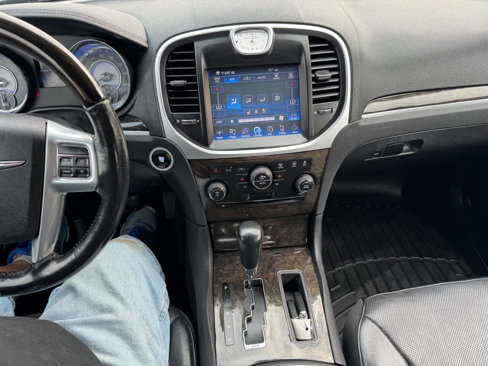 Used 2014 Chrysler 300 C w/ Beats Audio Group image 15
