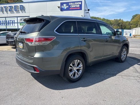 Used 2015 Toyota Highlander XLE image 4
