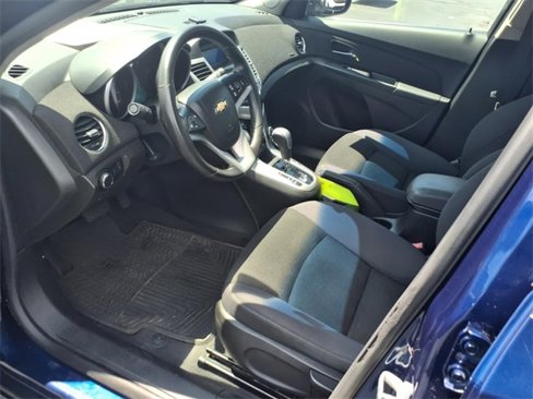 Used 2013 Chevrolet Cruze LT image 11