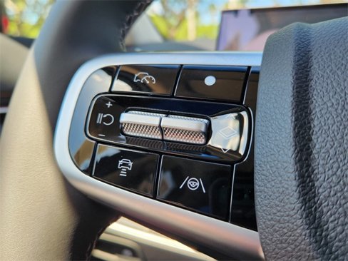 New 2026 Genesis GV70 2.5T Select image 13
