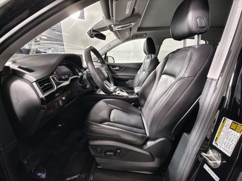 Used 2017 Audi Q7 3.0T Prestige image 12