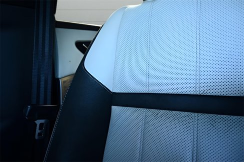 Used 2019 Land Rover Range Rover Velar R-Dynamic SE image 21