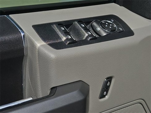 Used 2018 Ford F150 XLT image 28