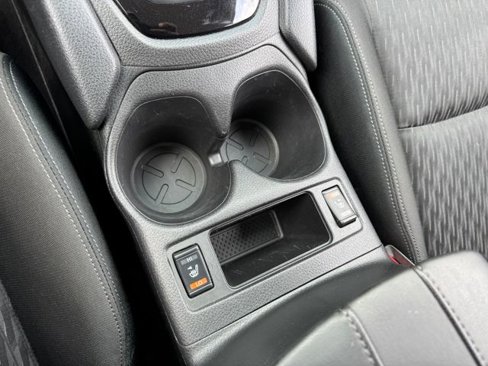 Used 2020 Nissan Rogue SV w/ Premium Package image 15