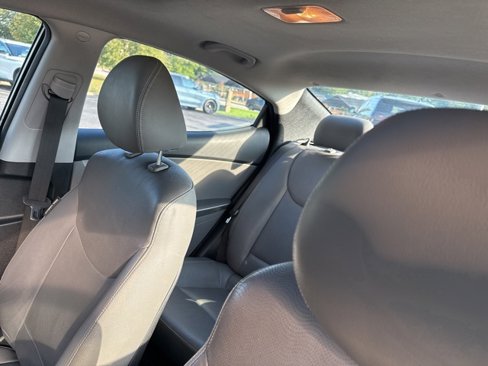 Used 2013 Hyundai Elantra Limited image 12