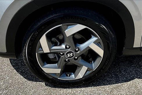 Used 2023 Hyundai Venue SEL w/ Cargo Package image 30