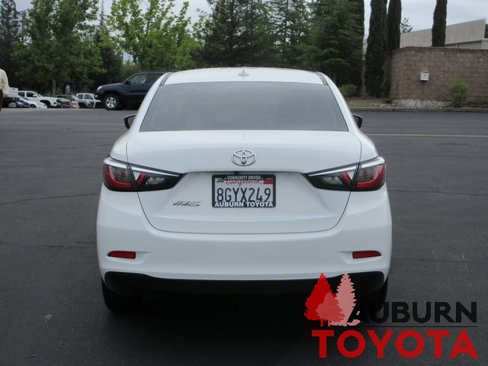 Used 2019 Toyota Yaris L image 6