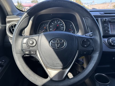 Used 2015 Toyota RAV4 LE image 15