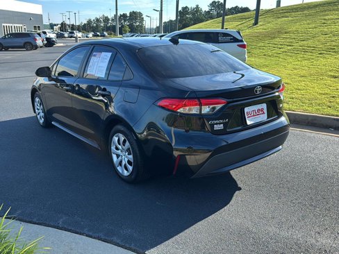 Used 2020 Toyota Corolla LE image 3