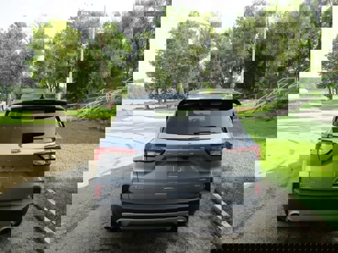 Certified 2022 Ford Escape SE w/ Convenience Package image 3