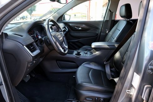 Used 2024 GMC Terrain SLT image 30