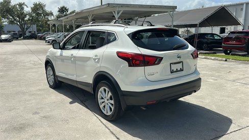 Used 2018 Nissan Rogue Sport SV image 5