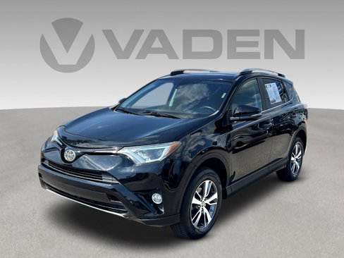 Used 2018 Toyota RAV4 XLE w/ Plus Extra Value Package image 3