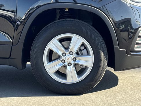 Used 2022 Chevrolet Trax LT w/ LT Convenience Package image 25