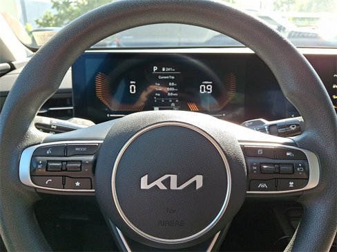 Certified 2025 Kia K5 LXS image 17