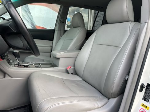 Used 2013 Toyota Highlander SE image 7