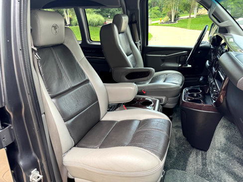 Used 2017 GMC Savana 2500 image 17