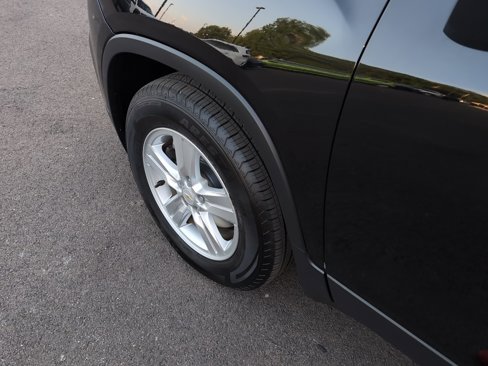 Used 2021 Chevrolet Trax LS w/ Tint and Cruise Package image 10