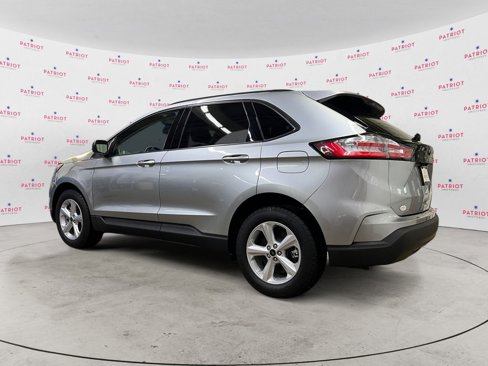 New 2024 Ford Edge SE image 5