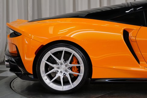 Used 2023 McLaren GT image 9