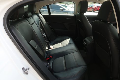 Used 2018 Jaguar XE Prestige image 20