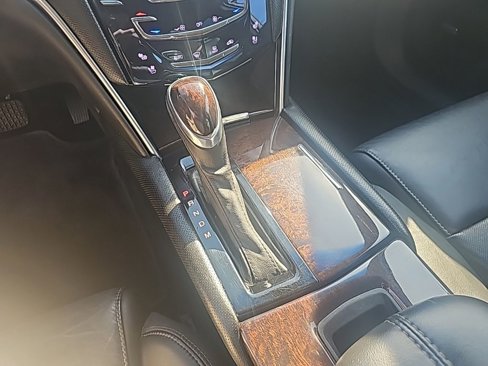 Used 2016 Cadillac XTS Luxury image 34