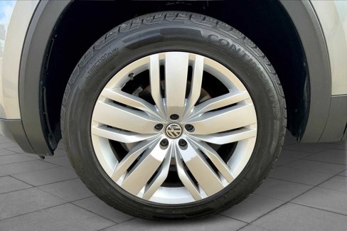 Used 2019 Volkswagen Atlas SE w/ Panoramic Sunroof Package image 10