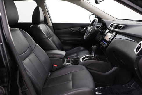 Used 2015 Nissan Rogue SL w/ SL Premium Package image 11