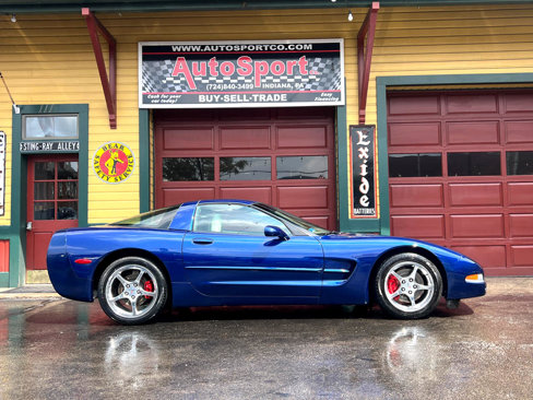 Used 2004 Chevrolet Corvette Coupe w/ Preferred Equipment Group image 3
