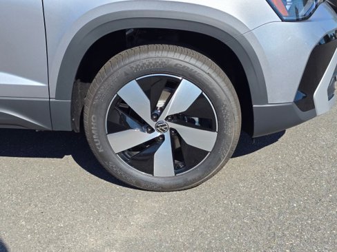 New 2025 Volkswagen Taos S image 2