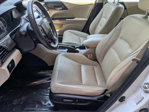 Used 2017 Honda Accord EX-L image 16