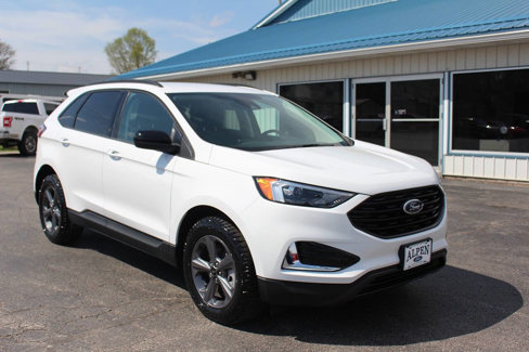 Used 2023 Ford Edge SEL w/ Sport Appearance Package image 2