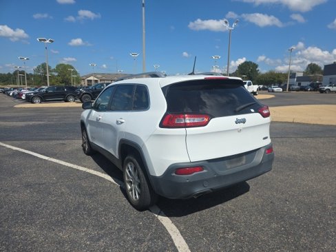 Used 2017 Jeep Cherokee Latitude w/ Comfort/Convenience Group image 5