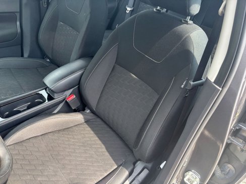 Used 2024 Nissan Kicks SV image 34