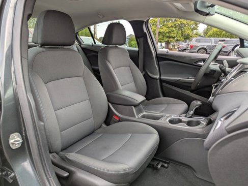 Used 2018 Chevrolet Cruze LT w/ LT Fleet Convenience Package image 32