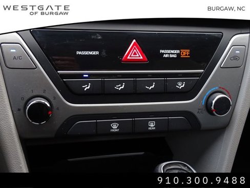 Used 2017 Hyundai Elantra SE image 25