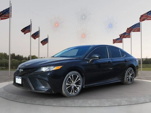 Used 2019 Toyota Camry SE image 1