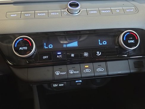 Certified 2024 Hyundai Elantra SEL image 18