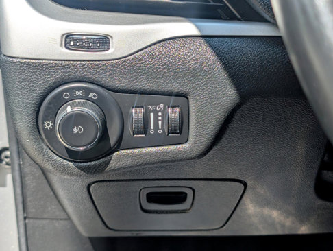 Used 2014 Jeep Cherokee Latitude image 19