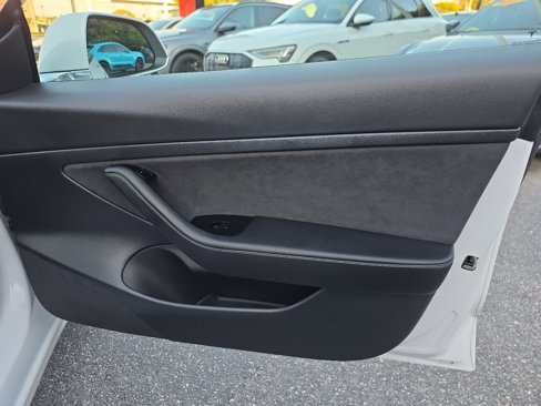 Used 2020 Tesla Model 3 Standard Range Plus image 37