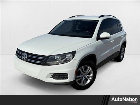 Used 2016 Volkswagen Tiguan S image 1