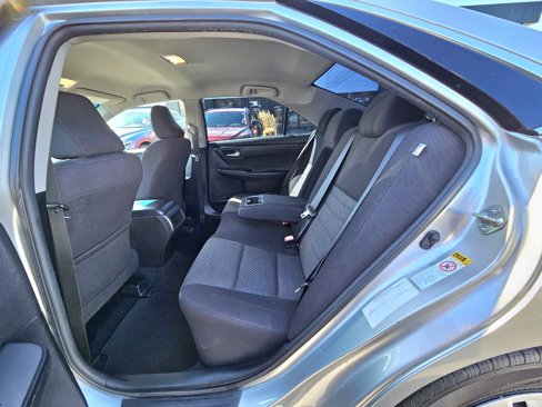 Used 2017 Toyota Camry SE image 13