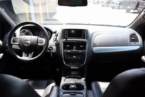 Used 2018 Dodge Grand Caravan GT image 40