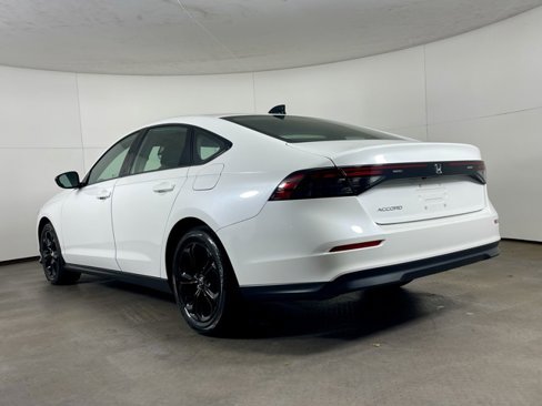 Used 2025 Honda Accord SE image 5