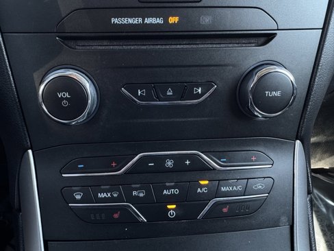 Used 2017 Ford Edge SEL w/ Equipment Group 201A image 9