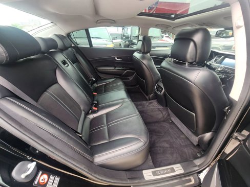 Used 2016 Kia K900 Luxury image 9