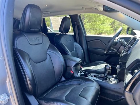 Used 2023 Jeep Cherokee Altitude Lux image 22