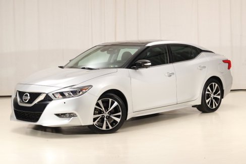 Used 2018 Nissan Maxima Platinum image 2