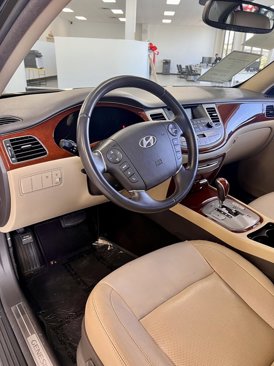 Used 2013 Hyundai Genesis 3.8 image 12